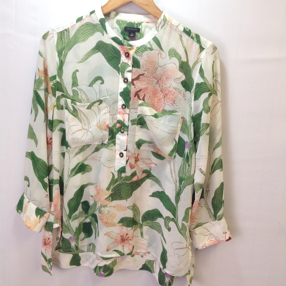 Ann Taylor long sleeve flower top